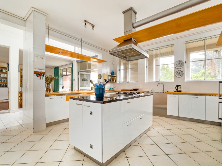 4 Bedroom Property for Sale in Leisure Isle Western Cape